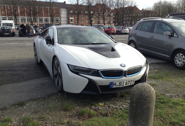 BMW i8