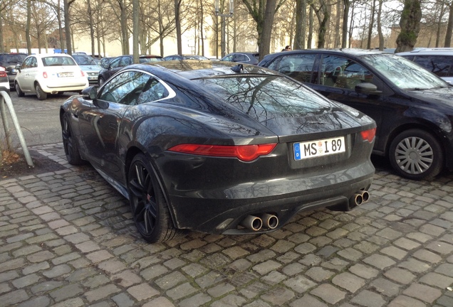 Jaguar F-TYPE R Coupé