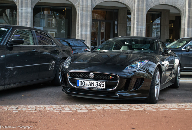 Jaguar F-TYPE S V8 Convertible