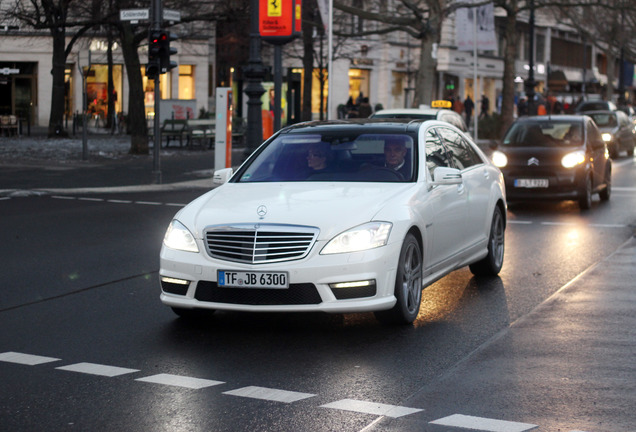 Mercedes-Benz S 63 AMG W221 2011