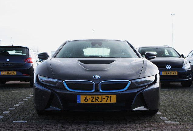 BMW i8