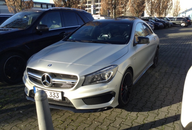 Mercedes-Benz CLA 45 AMG C117