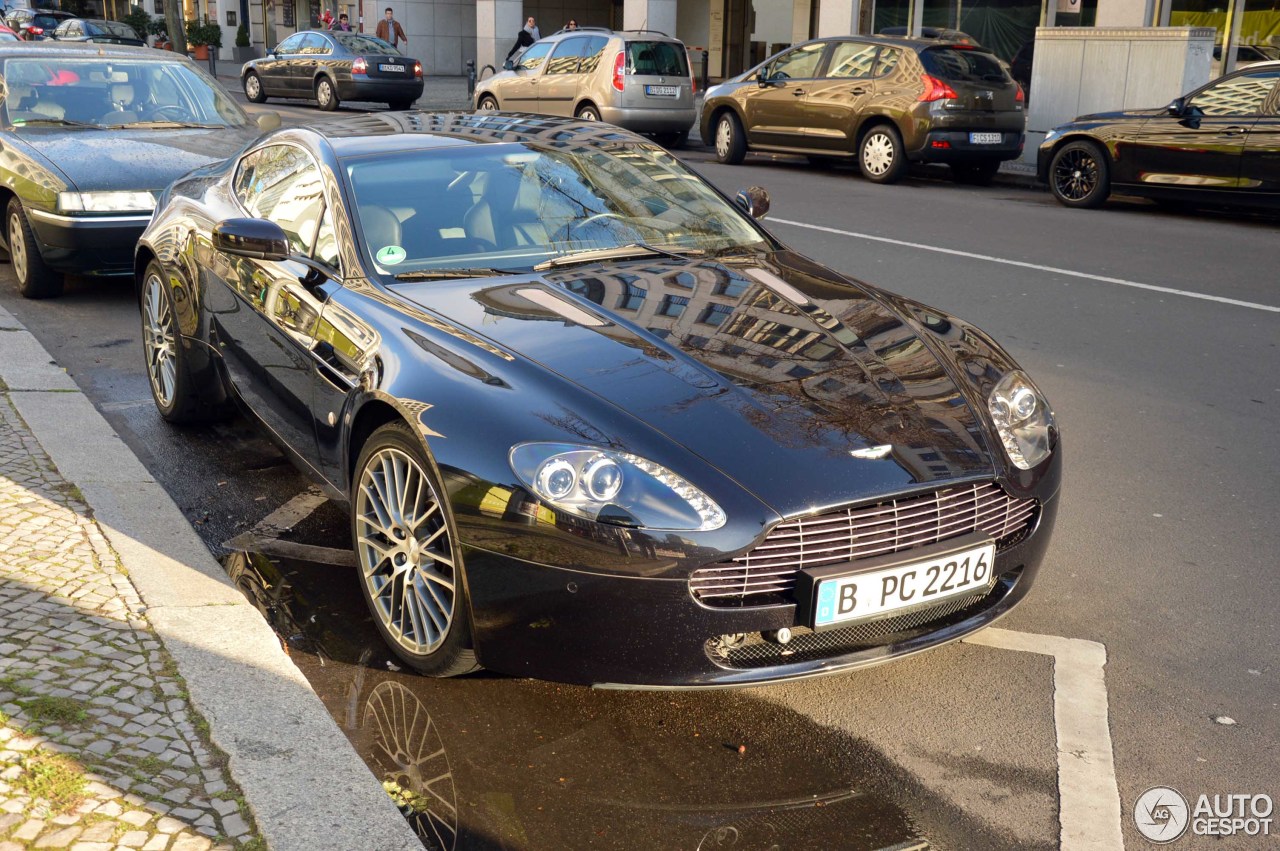 Aston Martin V8 Vantage