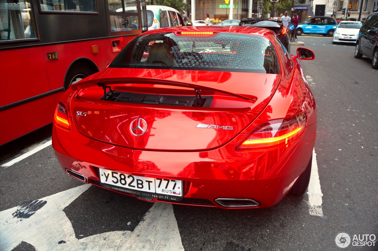 Mercedes-Benz SLS AMG