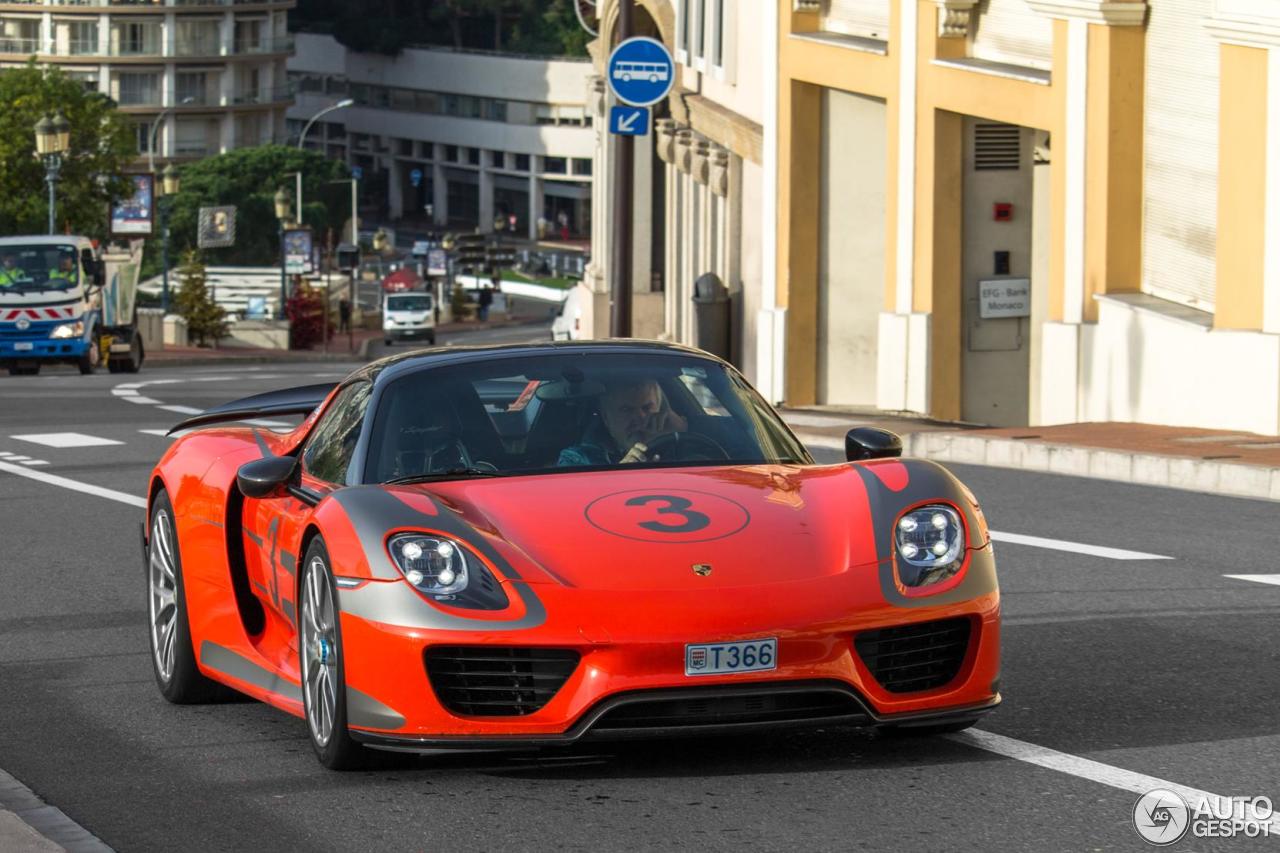 Porsche 918 Spyder Weissach Package