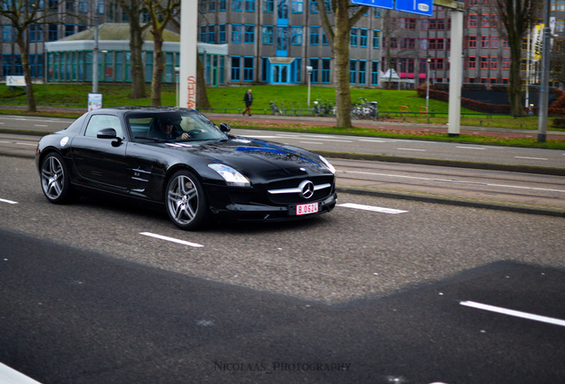 Mercedes-Benz SLS AMG