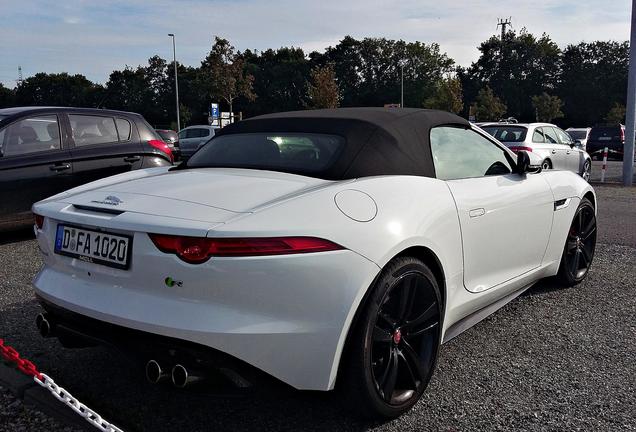 Jaguar F-TYPE R Convertible