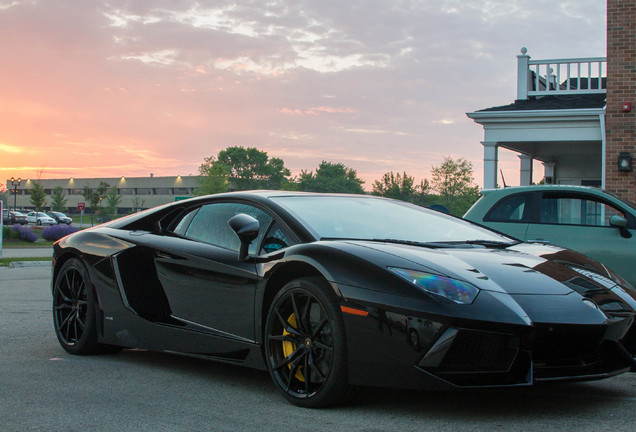 Lamborghini Aventador LP700-4