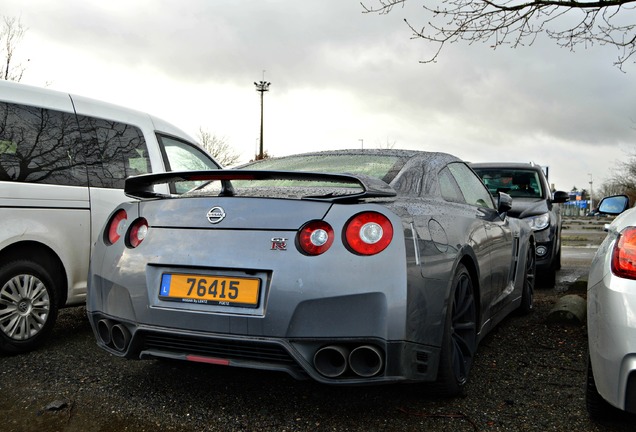 Nissan GT-R 2012