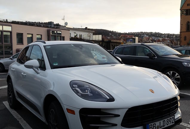 Porsche 95B Macan Turbo