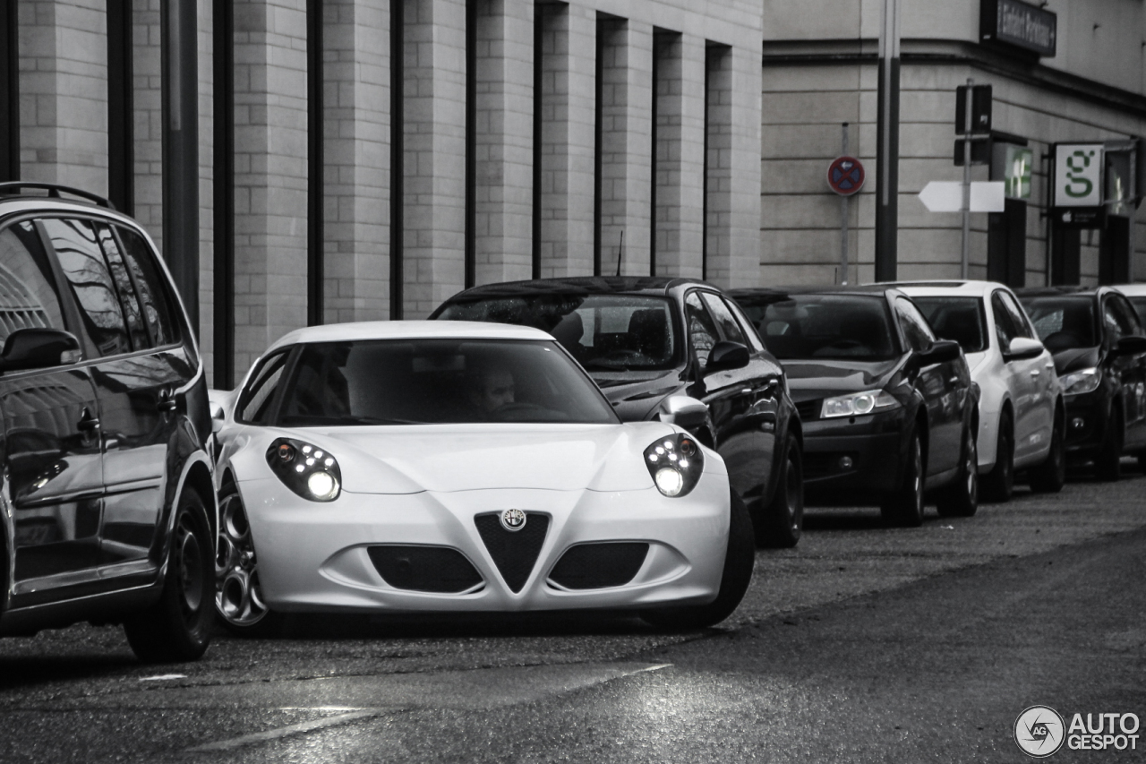 Alfa Romeo 4C Coupé