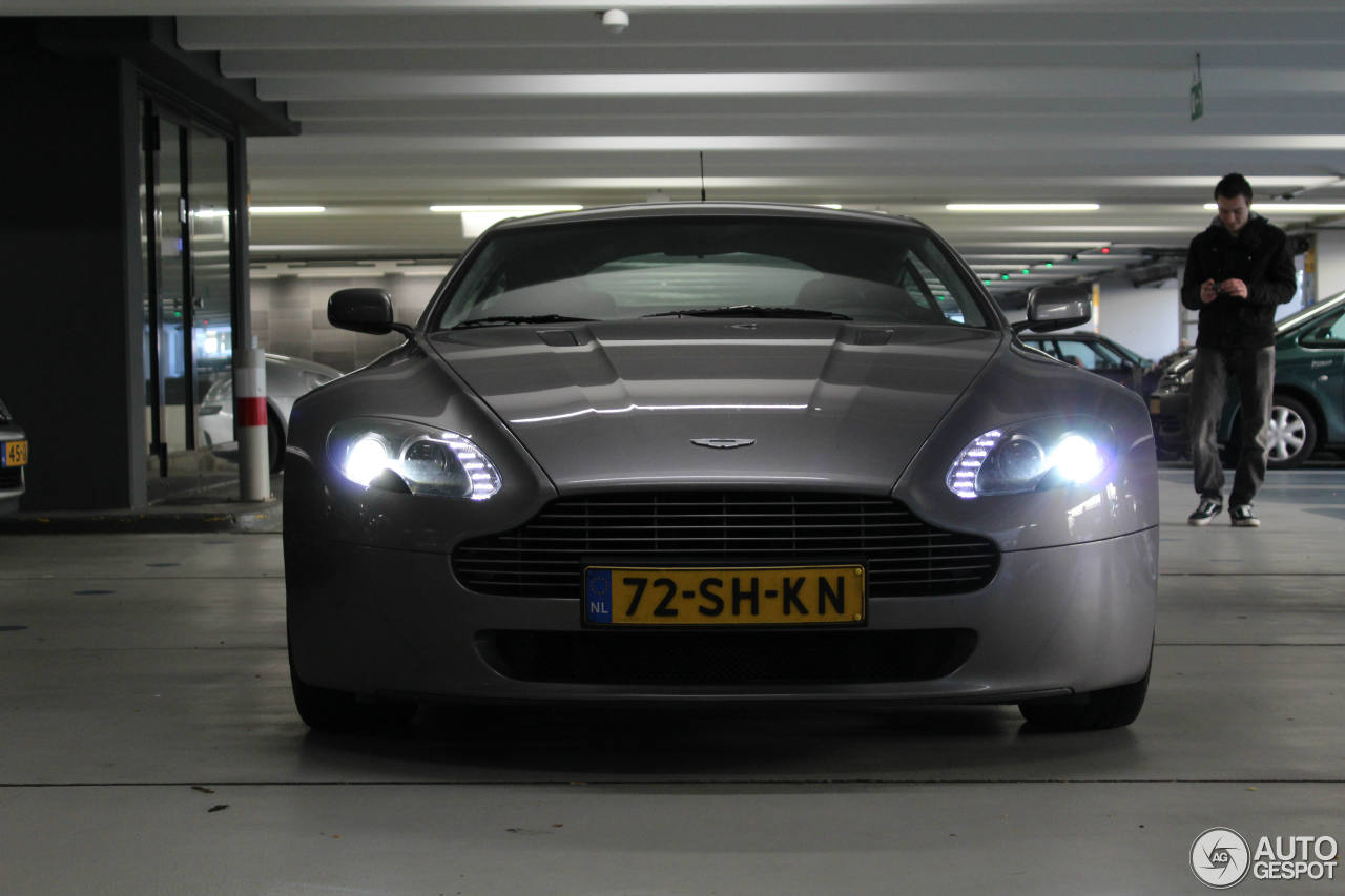 Aston Martin V8 Vantage