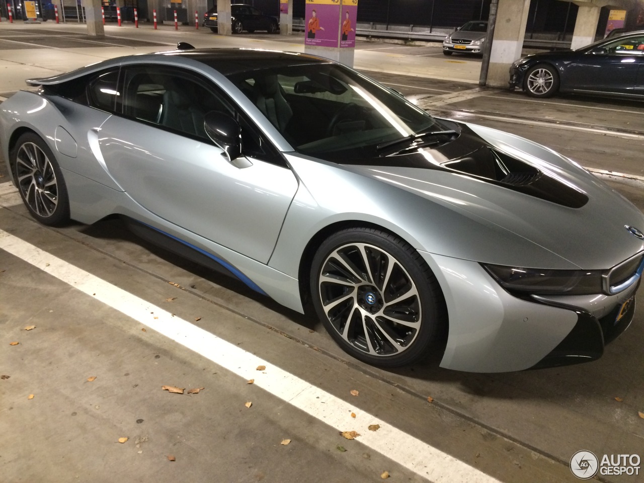 BMW i8