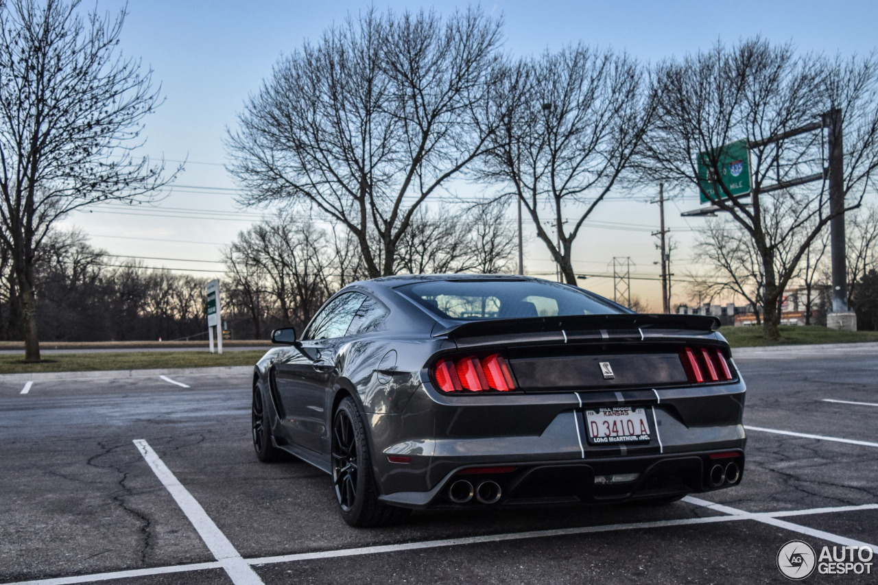 Ford Mustang Shelby GT350 2015