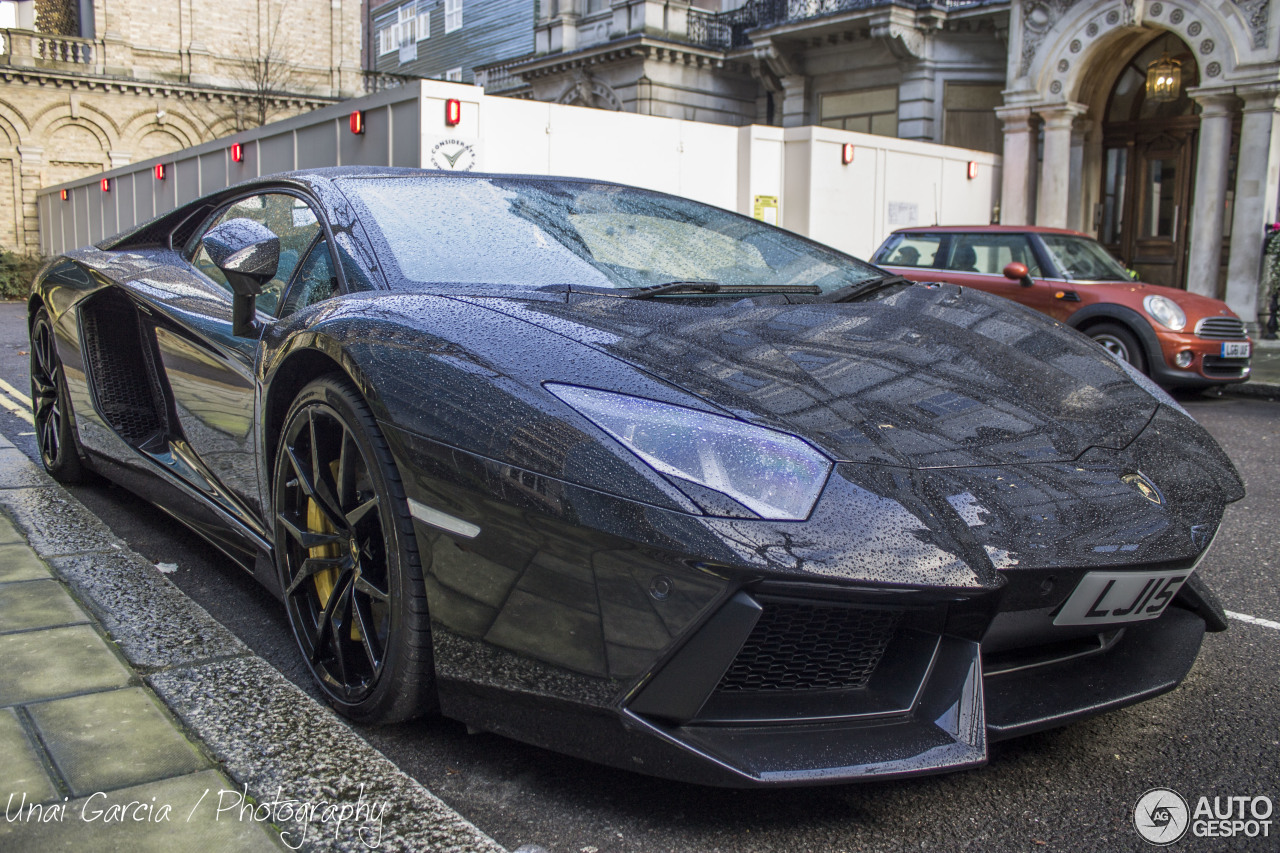 Lamborghini Aventador LP700-4