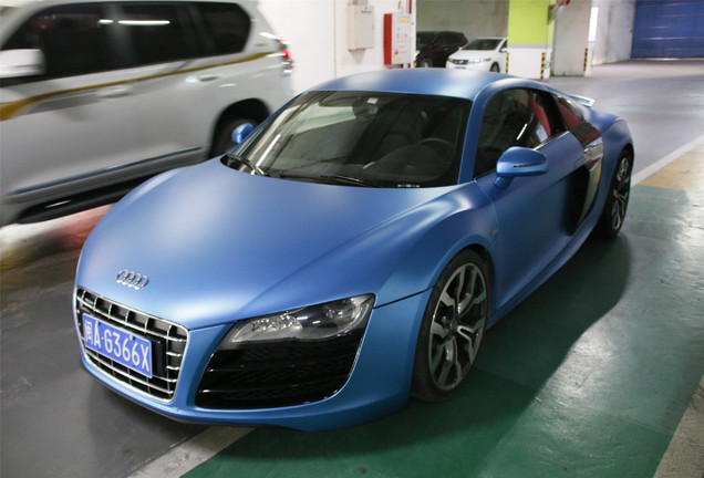 Audi R8 V10