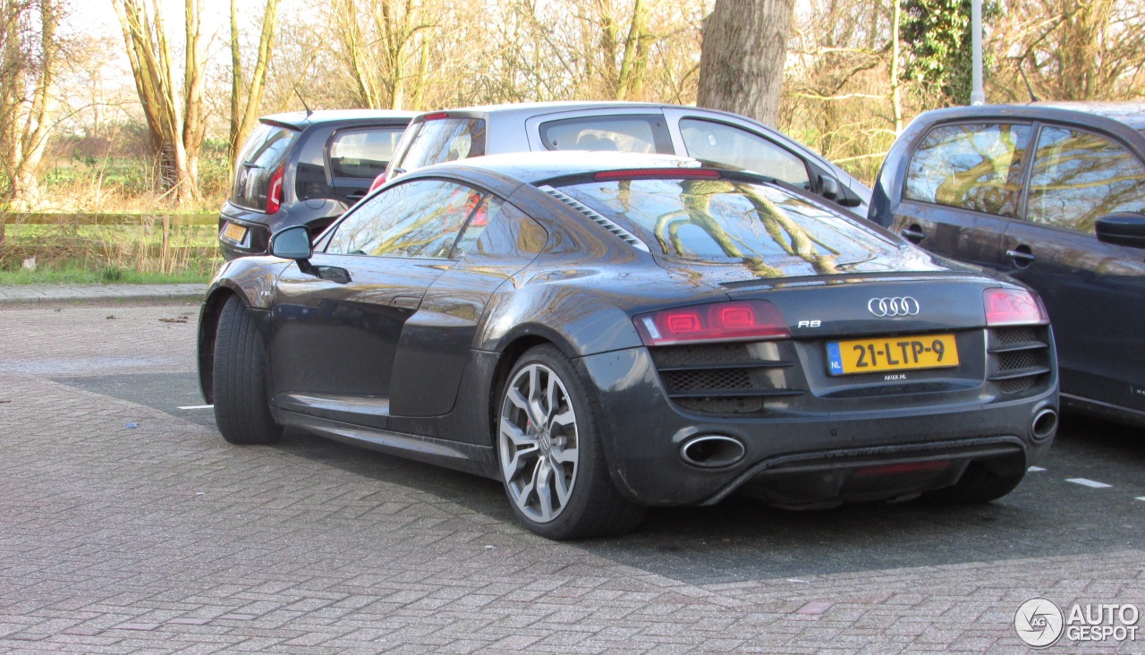 Audi R8 V10