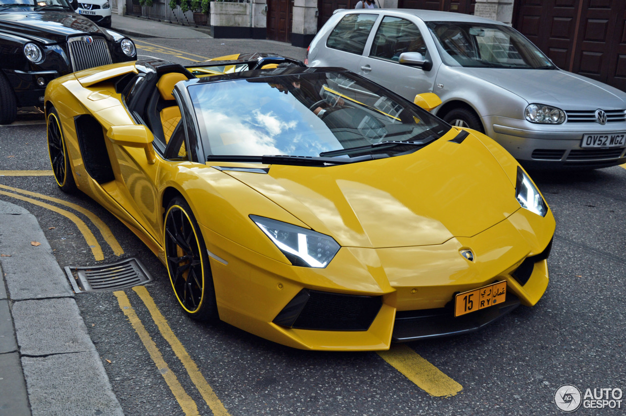 Lamborghini Aventador LP700-4 Roadster