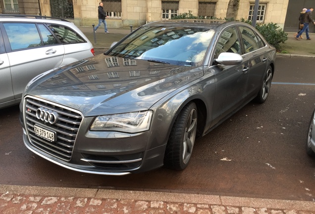 Audi S8 D4