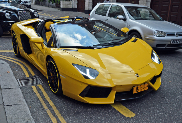 Lamborghini Aventador LP700-4 Roadster