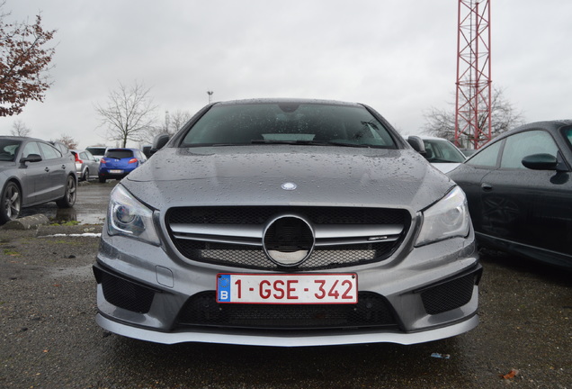 Mercedes-Benz CLA 45 AMG Shooting Brake