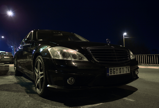 Mercedes-Benz S 65 AMG V221