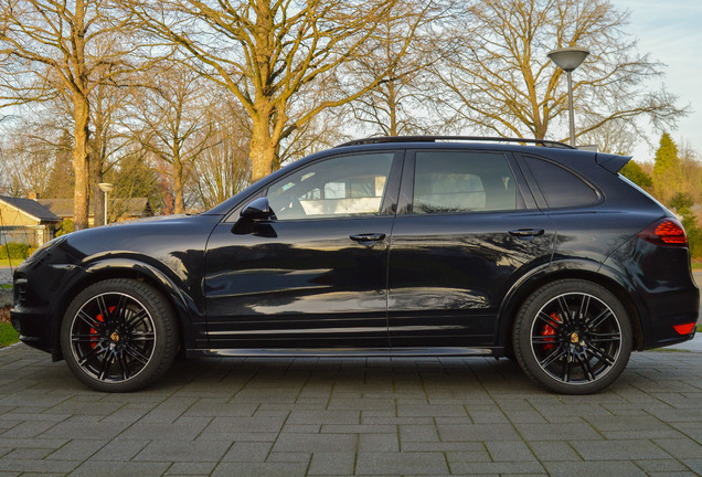 Porsche 958 Cayenne GTS