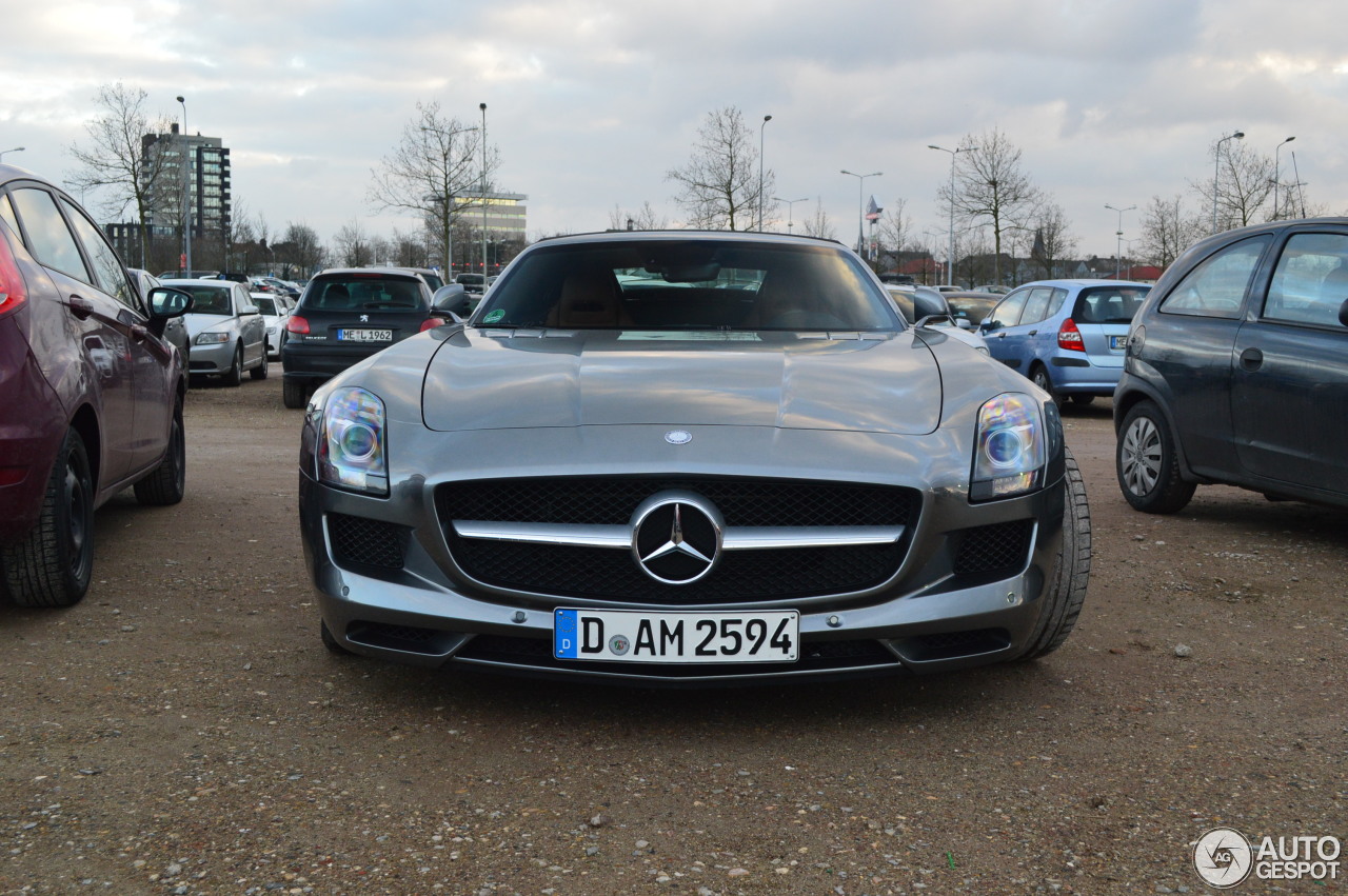 Mercedes-Benz SLS AMG Roadster