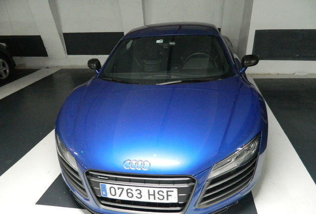 Audi R8 V10 Plus 2013