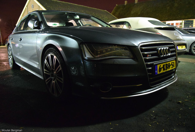 Audi S8 D4