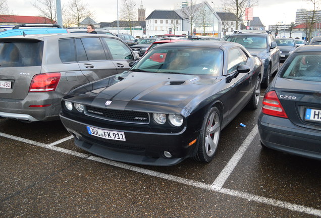 Dodge Challenger SRT-8