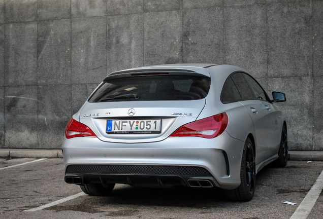 Mercedes-Benz CLA 45 AMG Shooting Brake