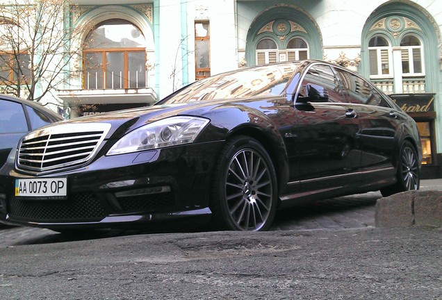 Mercedes-Benz S 63 AMG W221 2011