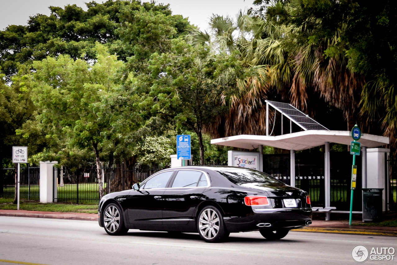 Bentley Flying Spur V8