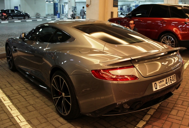 Aston Martin Vanquish 2013