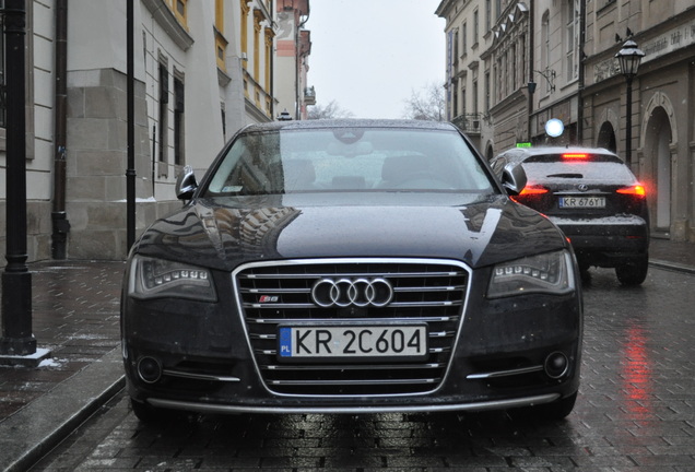 Audi S8 D4