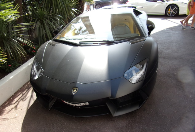 Lamborghini Aventador LP700-4