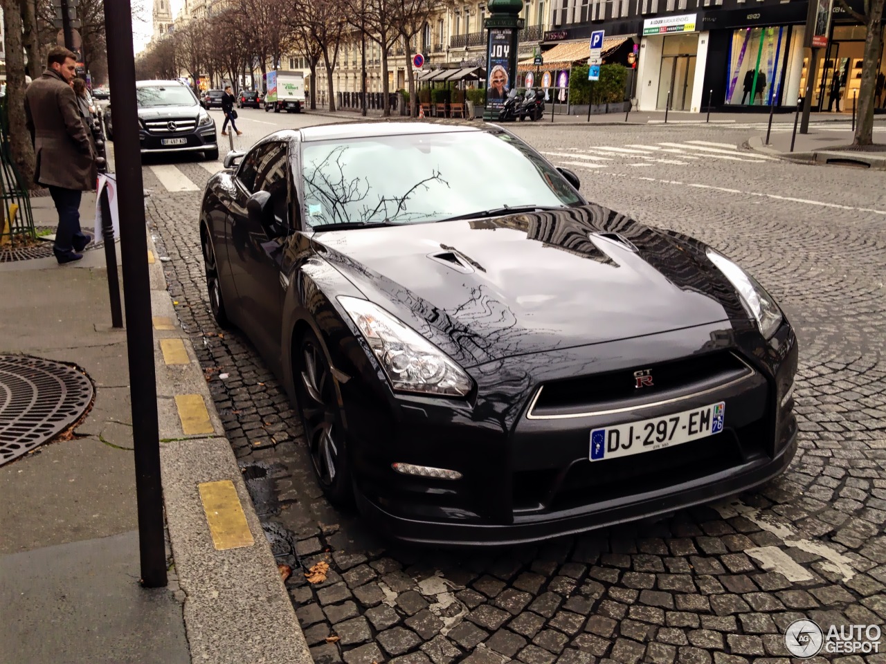 Nissan GT-R 2015