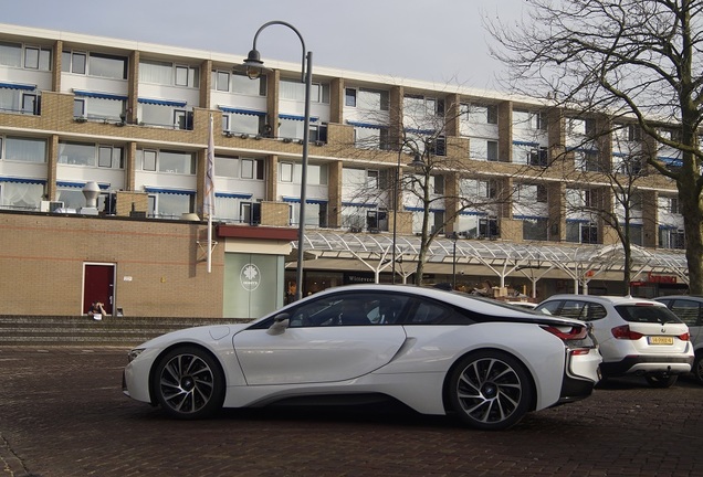 BMW i8