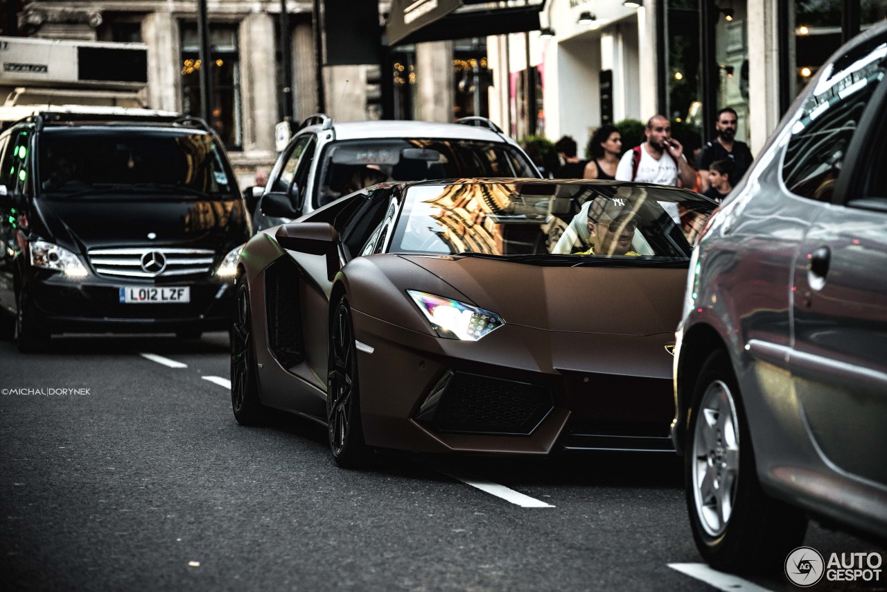 Lamborghini Aventador LP700-4 Roadster