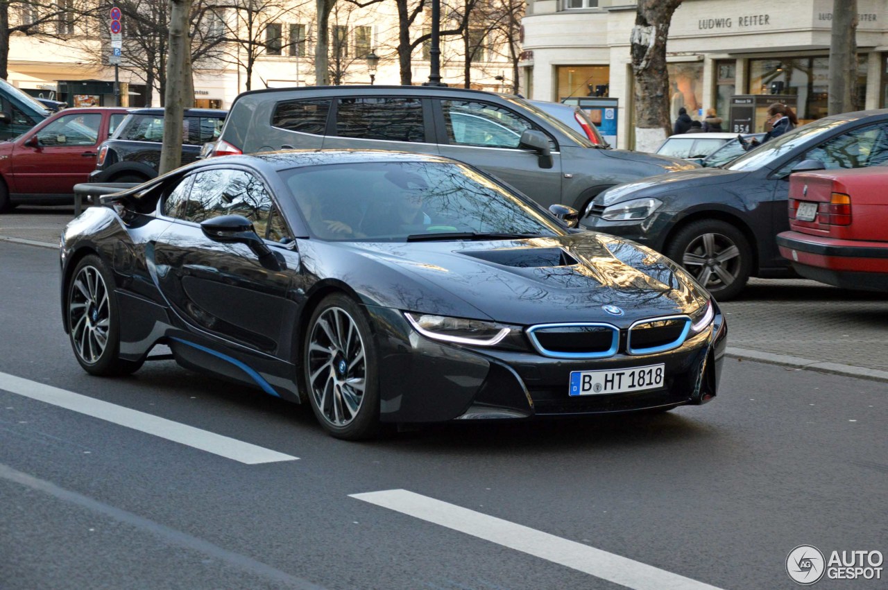 BMW i8