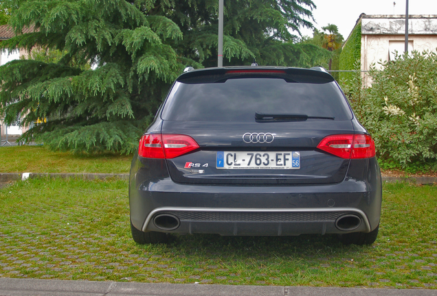 Audi RS4 Avant B8