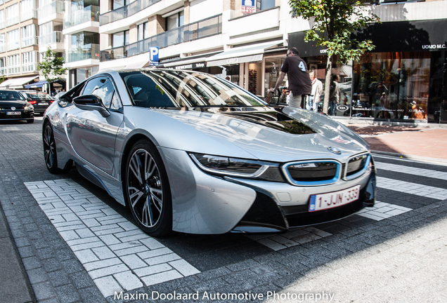 BMW i8