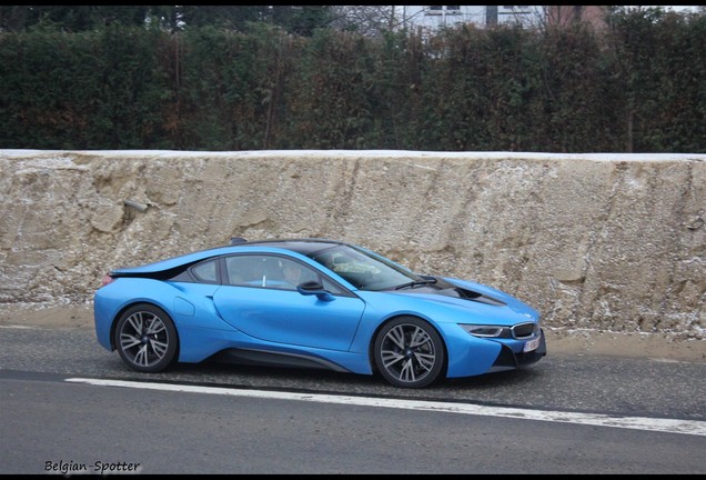 BMW i8