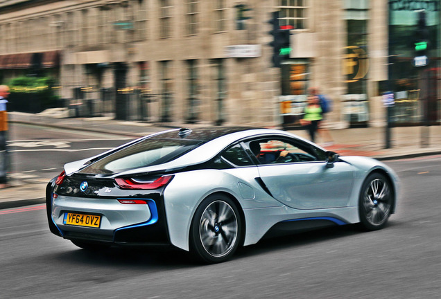 BMW i8