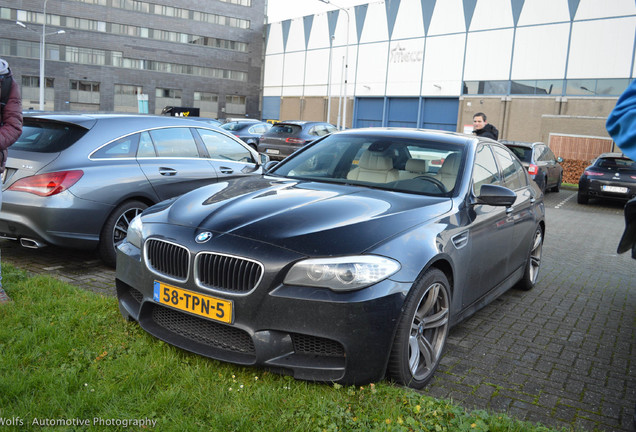 BMW M5 F10 2011