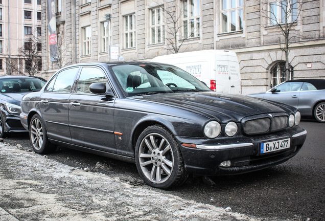 Jaguar XJR