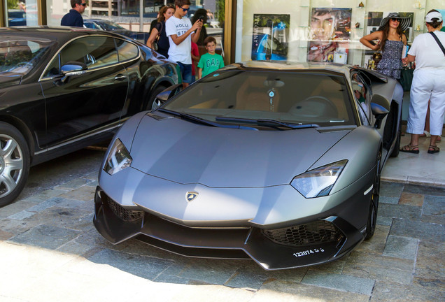 Lamborghini Aventador LP700-4