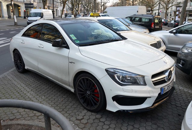 Mercedes-Benz CLA 45 AMG C117