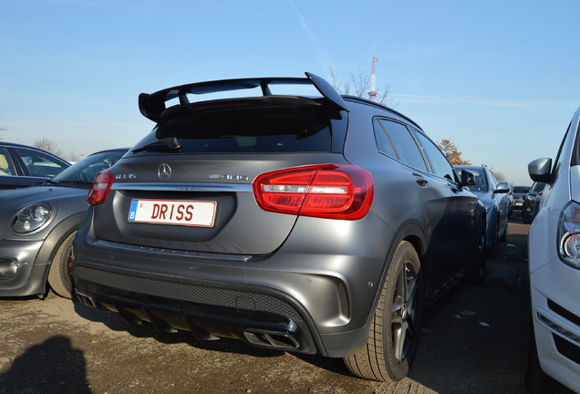 Mercedes-Benz GLA 45 AMG X156